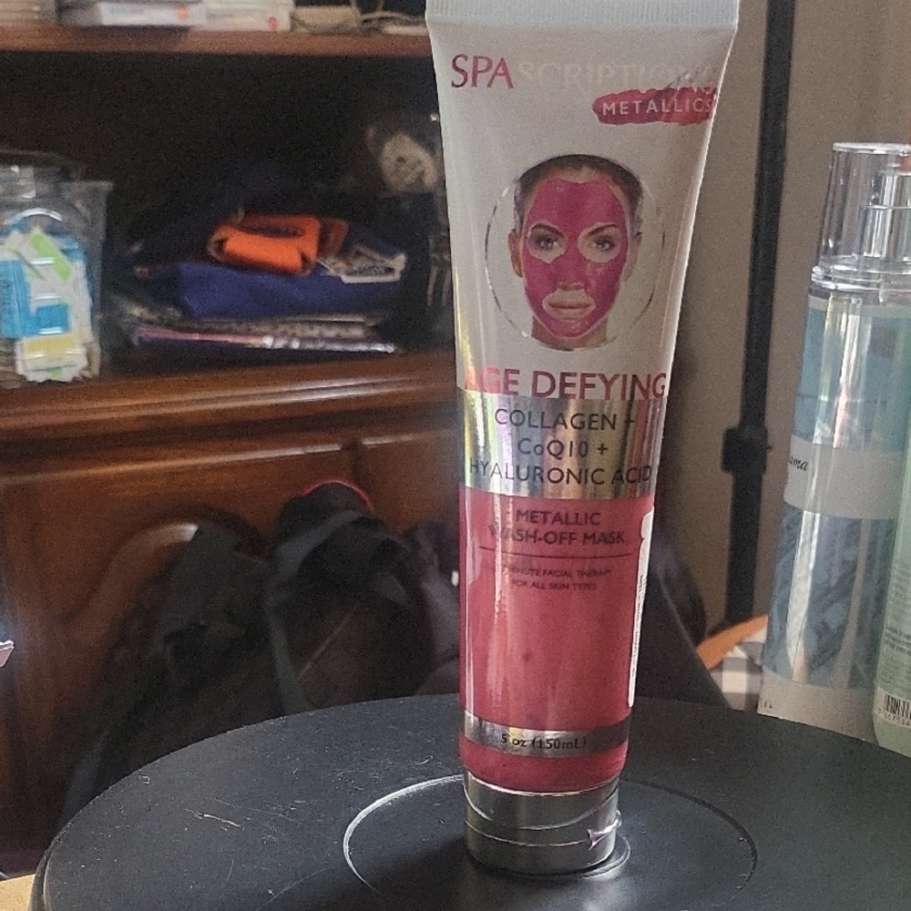 SpaScriptions Metallic Face Mask
